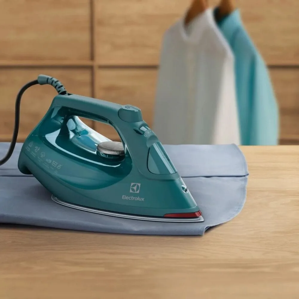 Plancha de Ropa a Vapor y Seco Electrolux Experience ESI80 5