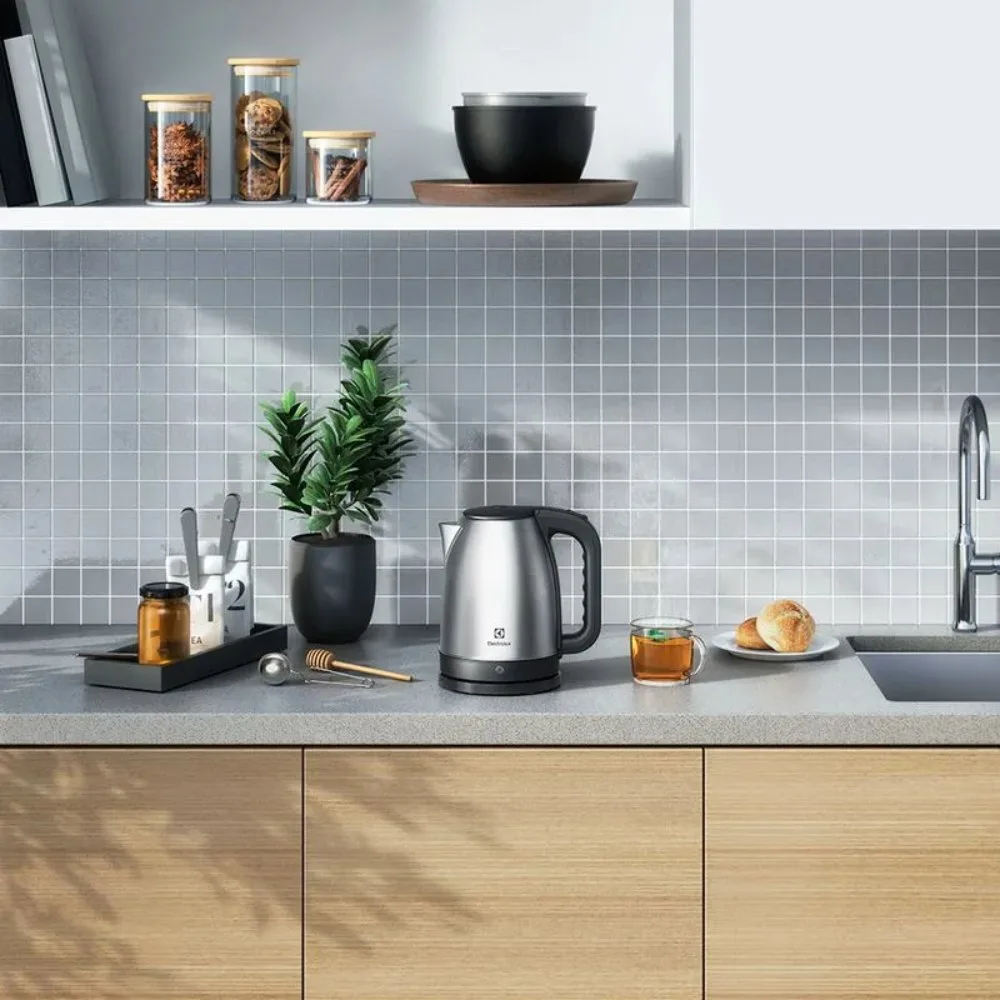 Hervidor Electrico Electrolux 18L Experience EEK10 con Apagado Automatico y Base de 360° 5